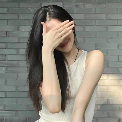 他很怪，他是我爸爸
